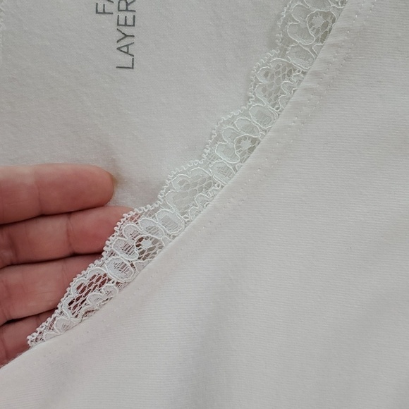 So White Long Sleeve Favorite Layering Tee Lace Details Size XL - Picture 9 of 13